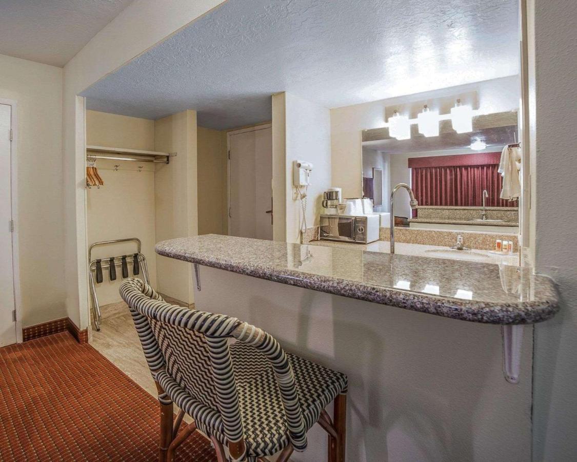 Econo Lodge St George North - Near Pioneer Park St. George Buitenkant foto