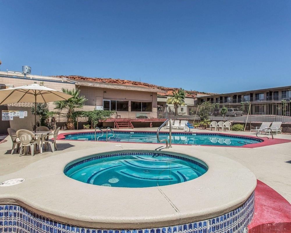 Econo Lodge St George North - Near Pioneer Park St. George Buitenkant foto