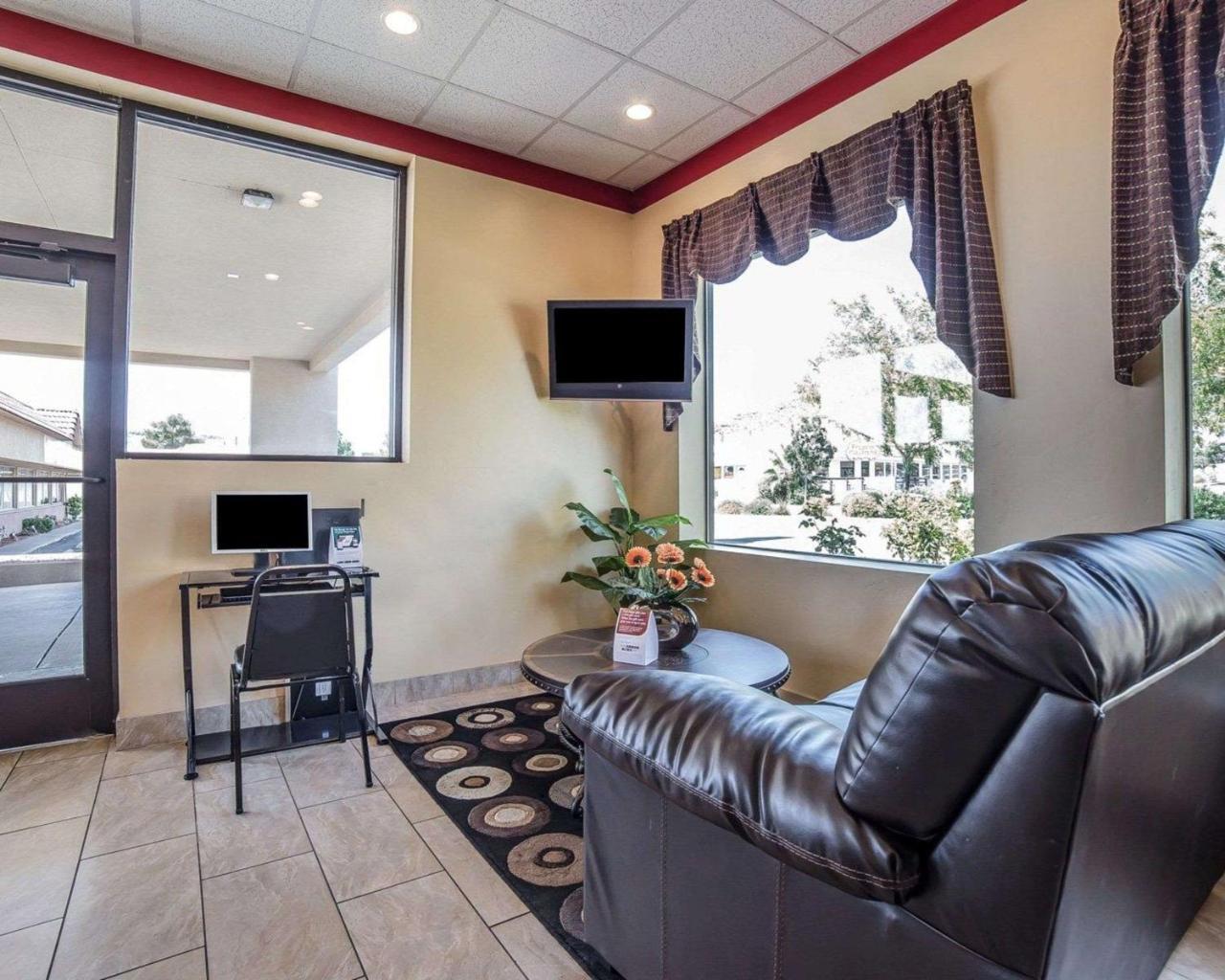 Econo Lodge St George North - Near Pioneer Park St. George Buitenkant foto