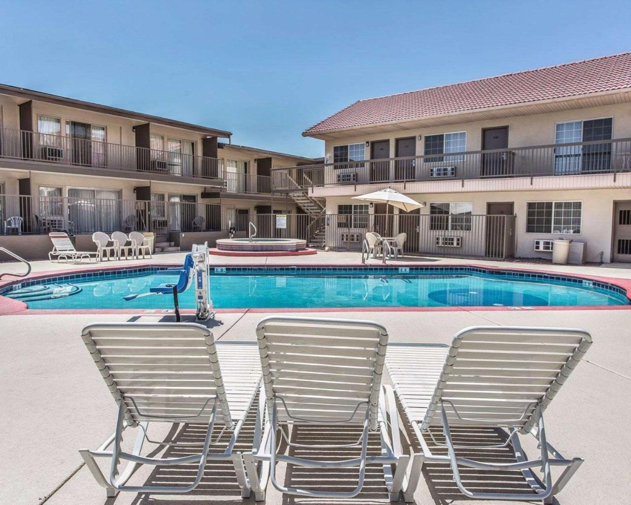 Econo Lodge St George North - Near Pioneer Park St. George Buitenkant foto